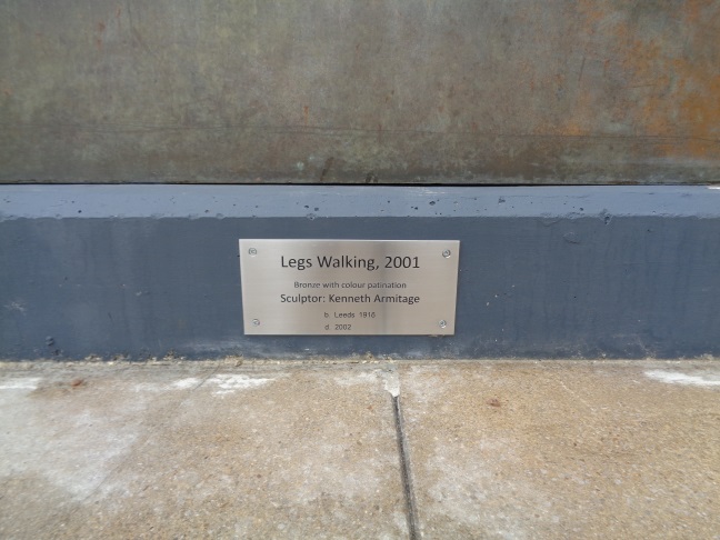 'LegsWalking2001'SculptureCitySquareLeedsFeb082018(3)..jpg