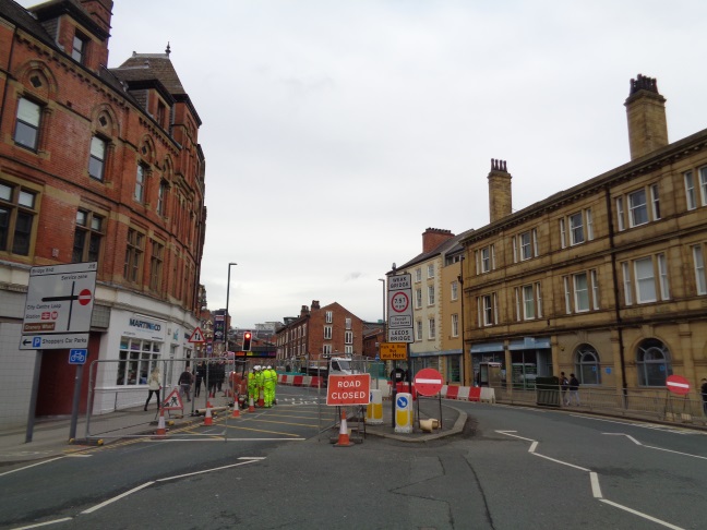 LeedsBridgeWorkLookingNorthJan302018..jpg