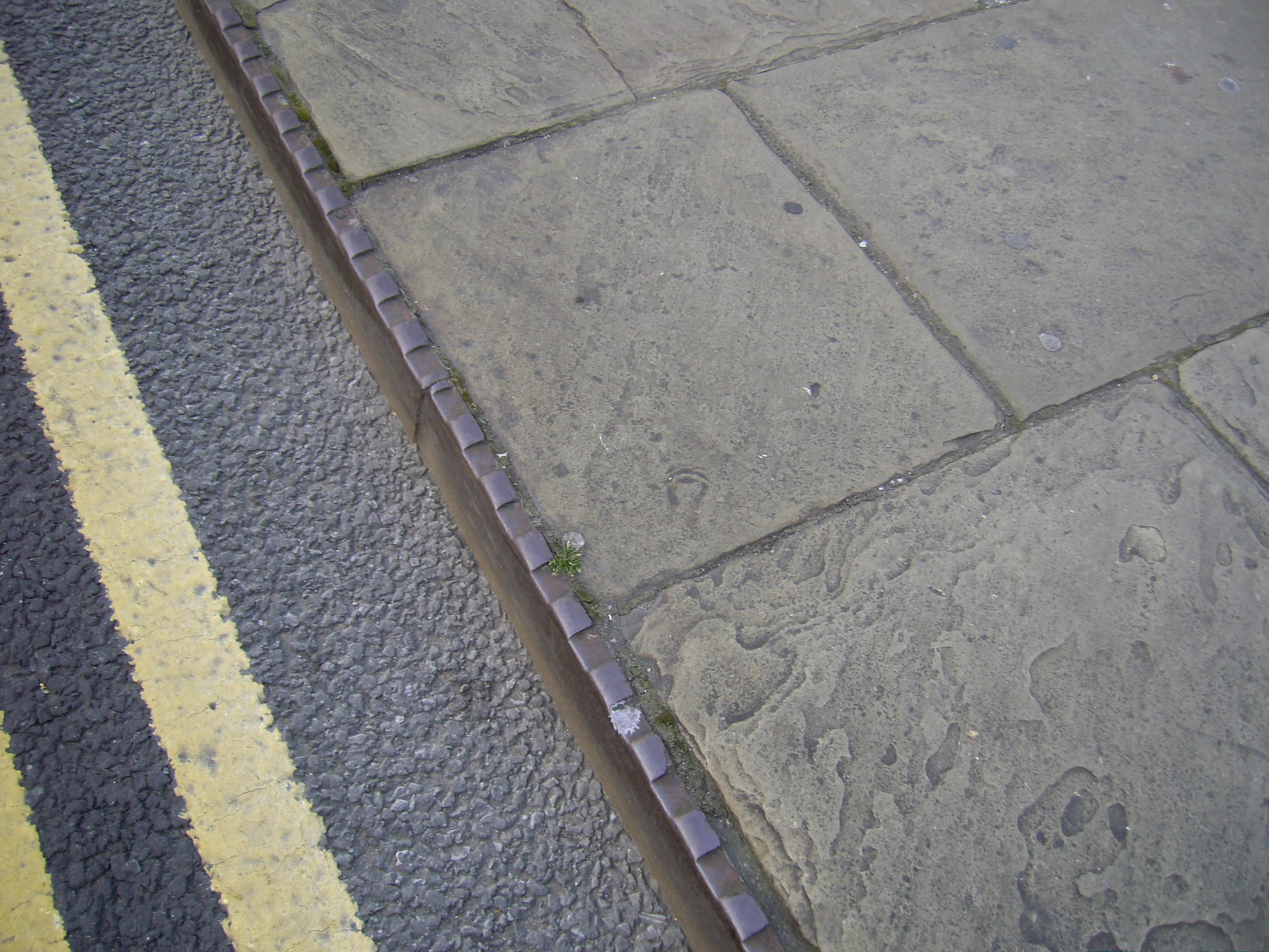 Leeds Bridge Kerb.jpg