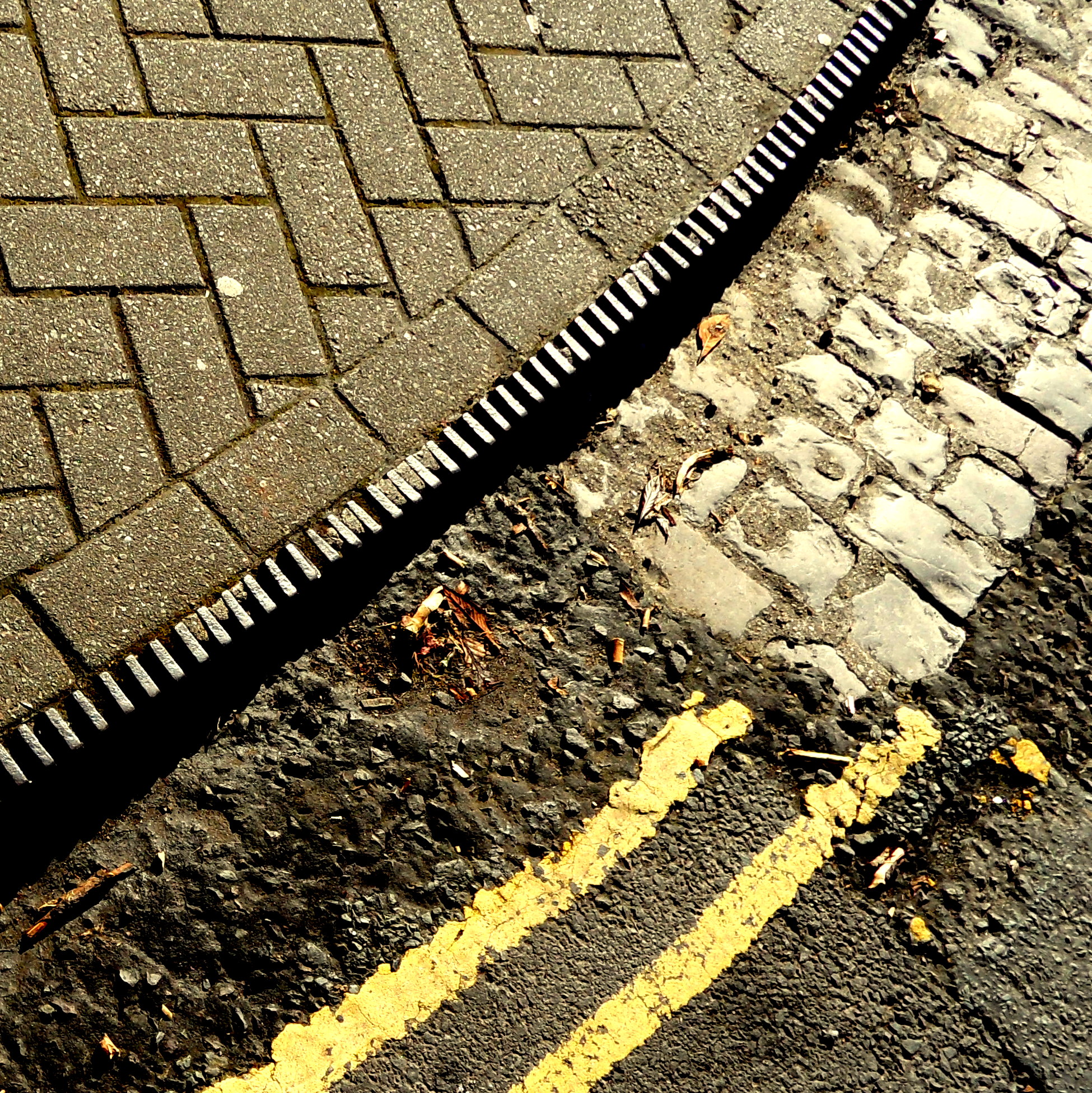 Iron kerbing and cobbles - Bristol.jpg