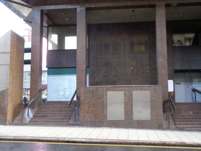 Where the metal horse was at what was Lloyds Bank on Park Row, Leeds (photo taken Dec 10 2015).