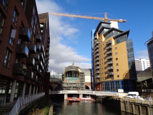 Photo (taken Oct 22 2015) showing the crane at the LSSE work.