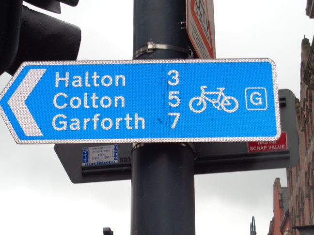Cycle highway sign (?) at Kirkgate/New Market Street (taken May 26 2016).