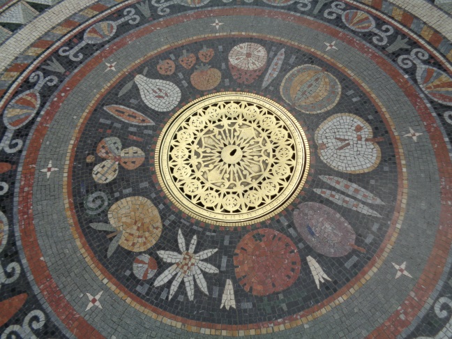 Closer view of a metal cover in County Arcade, Leeds (taken June 23 2016).